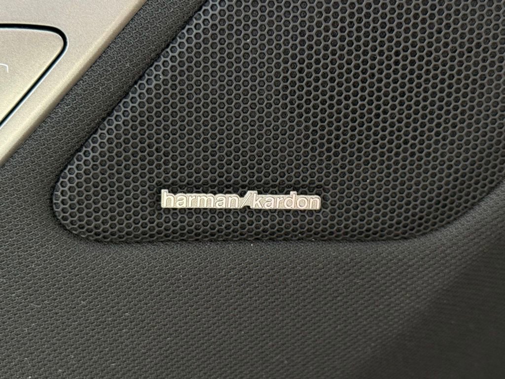 Used 2025 BMW iX xDrive50 w/ Premium Package image 11