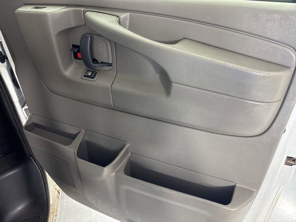 Used 2014 Chevrolet Express 1500 LS RWD image 19