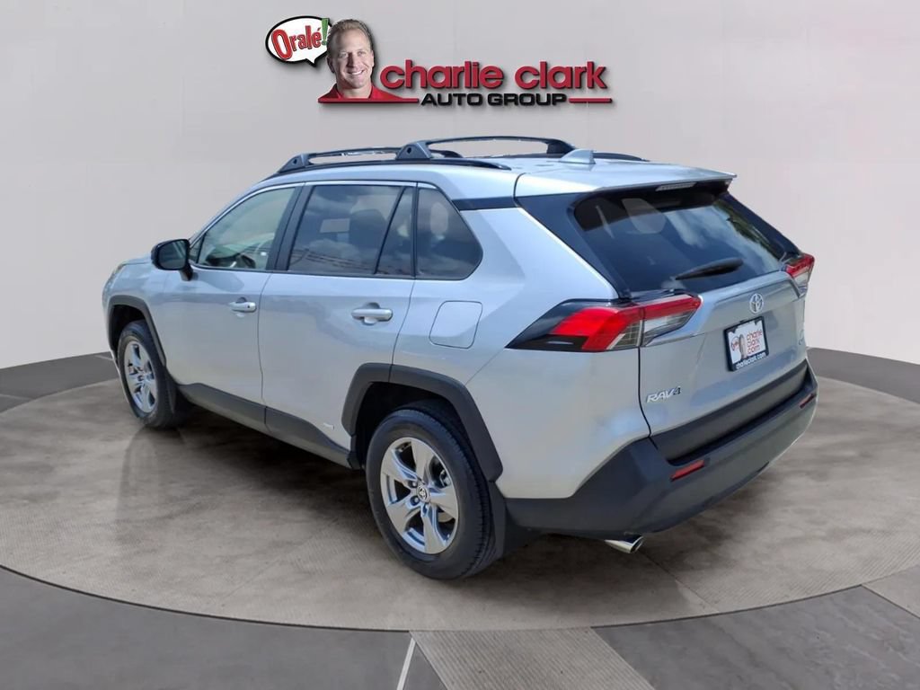 Used 2025 Toyota RAV4 LE AWD/4WD image 3