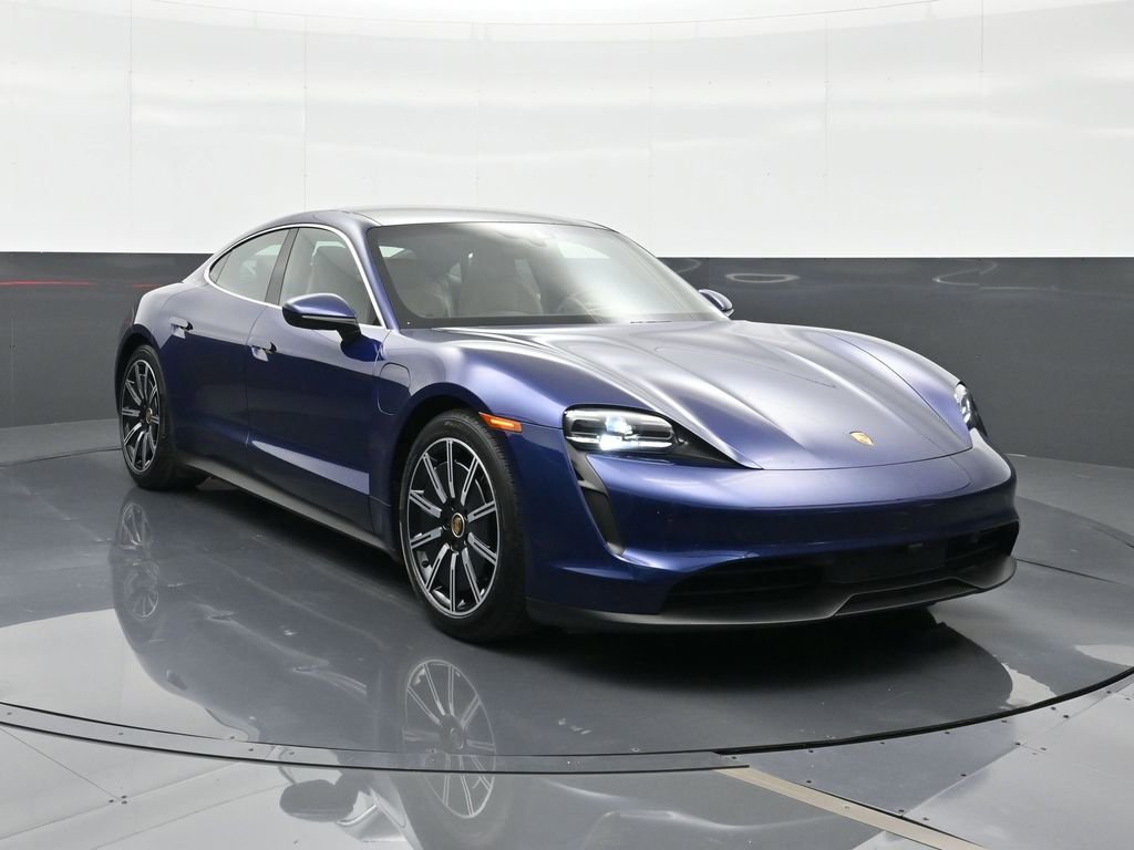Used 2022 Porsche Taycan image 11