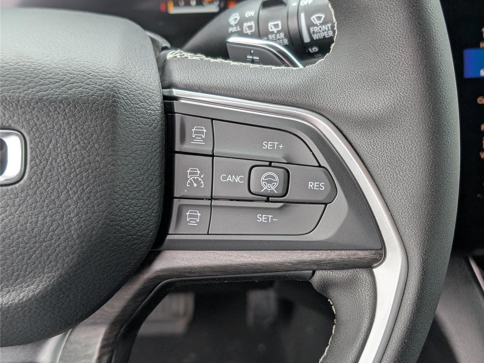 New 2026 Jeep Grand Cherokee Altitude AWD/4WD image 18