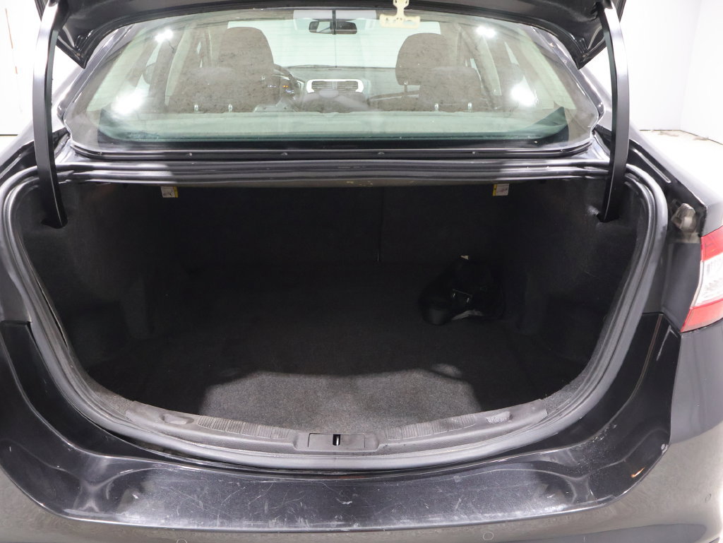Used 2014 Ford Fusion SE FWD image 11