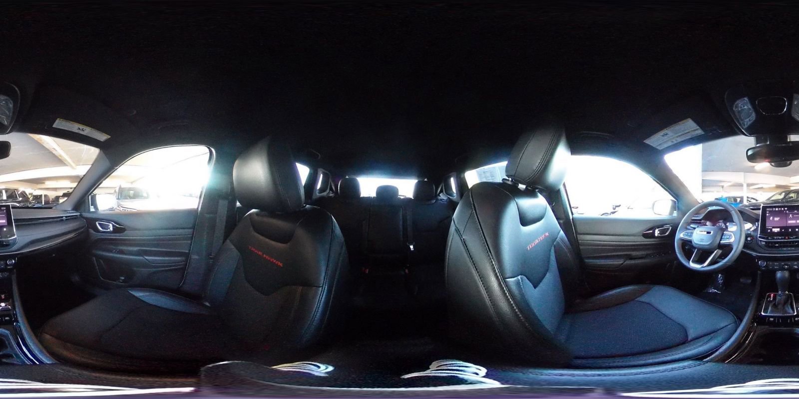Used 2025 Jeep Compass Trailhawk AWD/4WD image 42