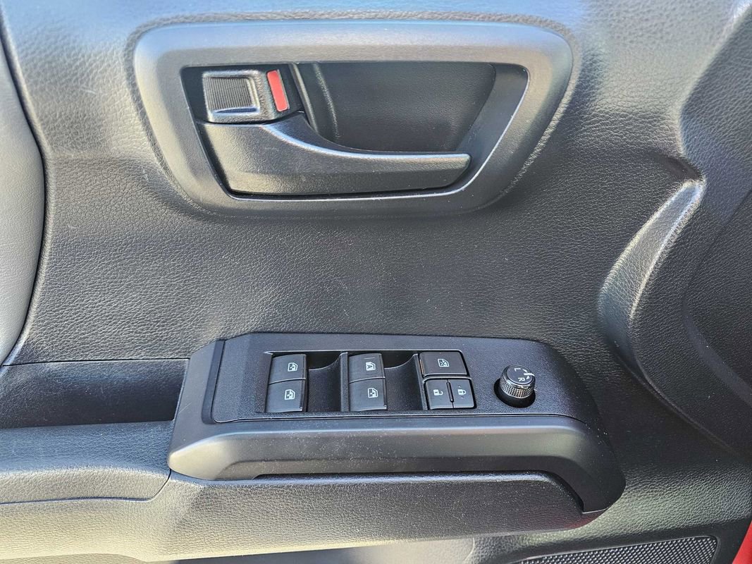 Used 2019 Toyota Tacoma SR w/ SR Convenience Package image 12