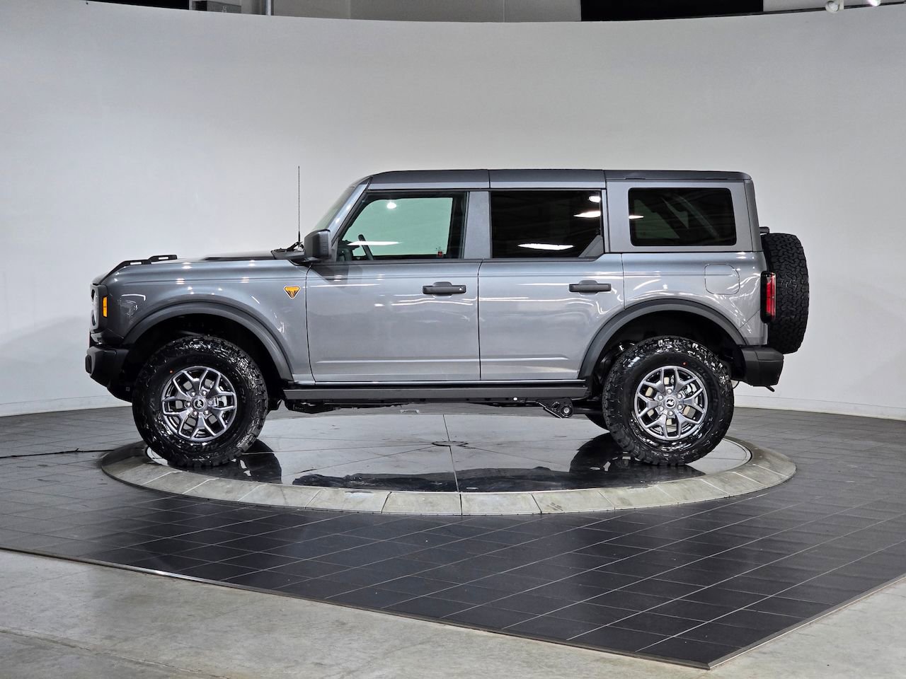 New 2025 Ford Bronco Badlands AWD/4WD image 7