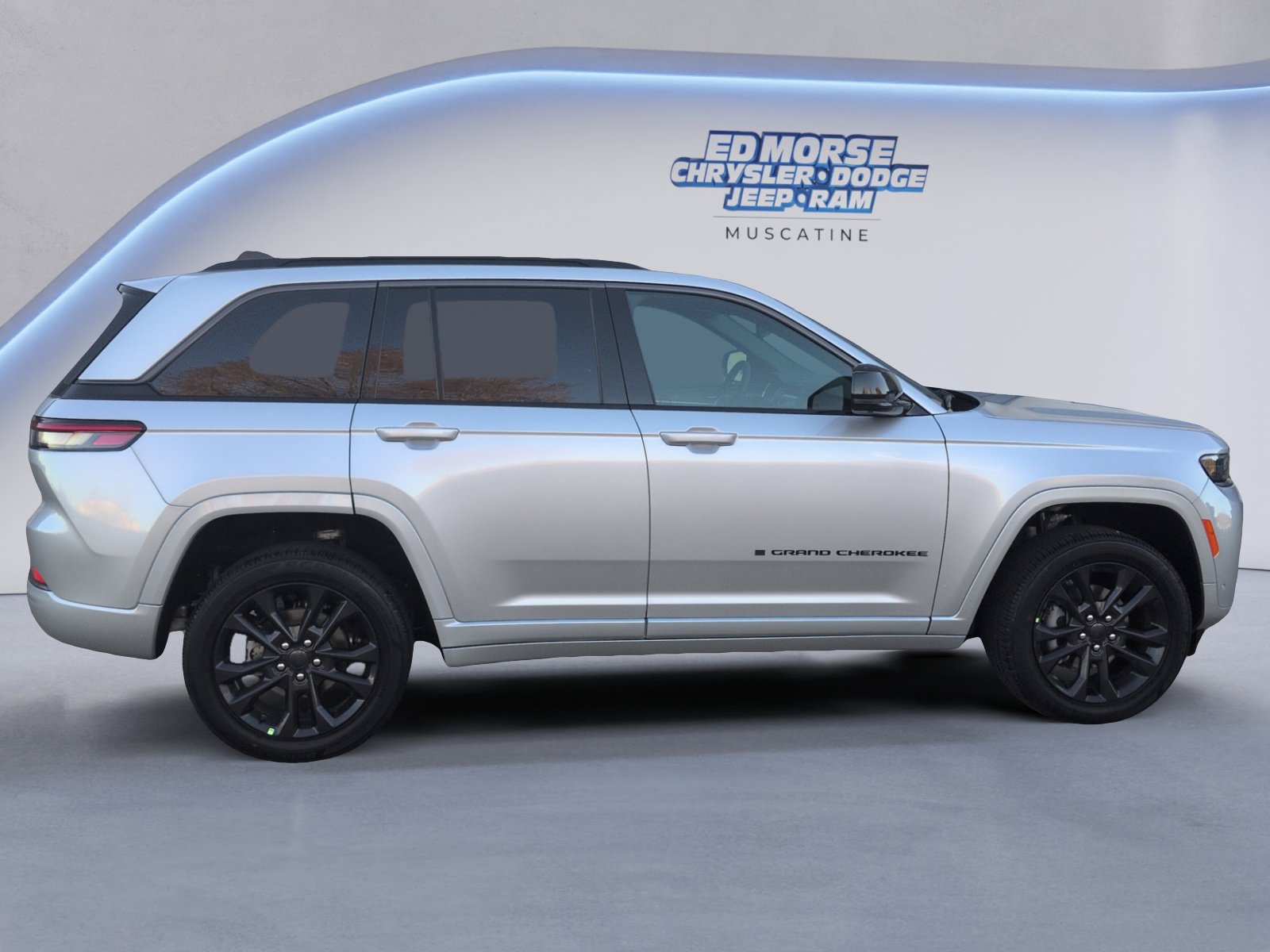 New 2026 Jeep Grand Cherokee Limited Reserve image 6