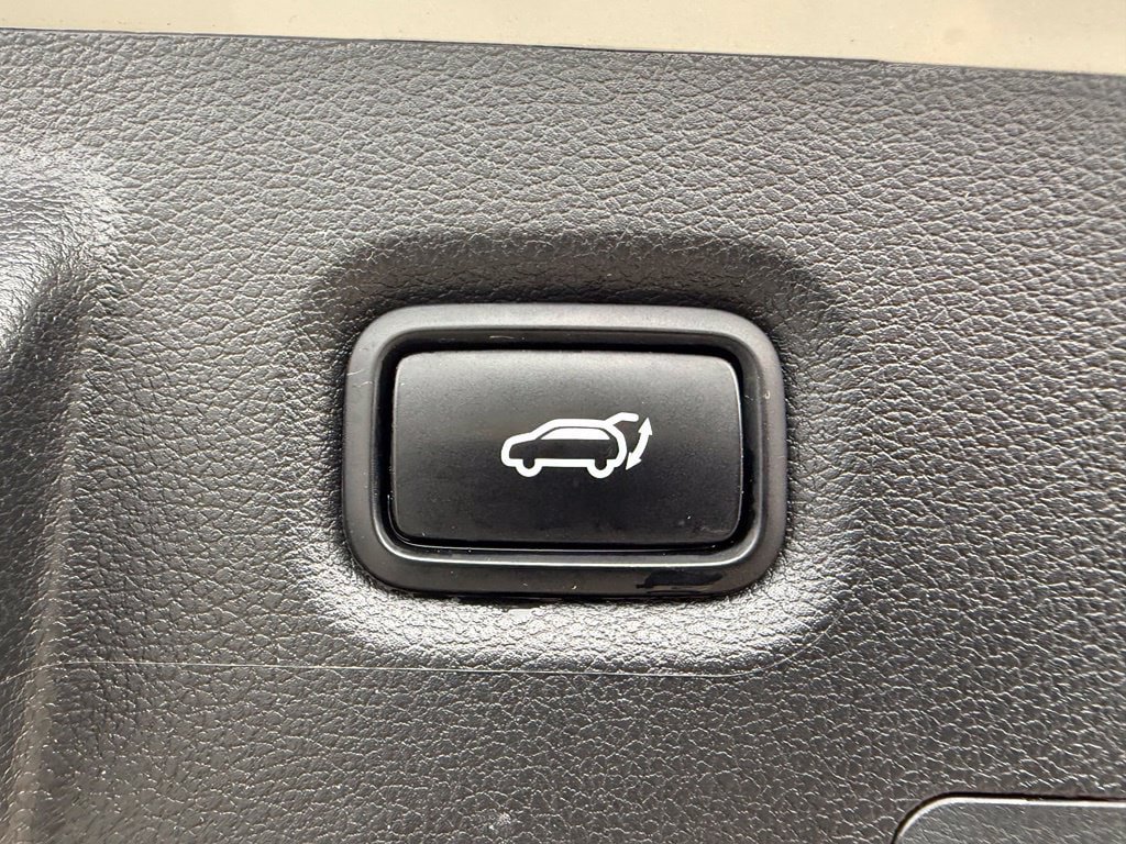 Used 2022 Hyundai Santa Fe Limited AWD/4WD image 35