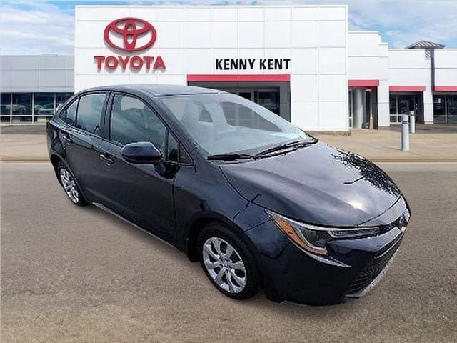 Used 2025 Toyota Corolla LE FWD image 1