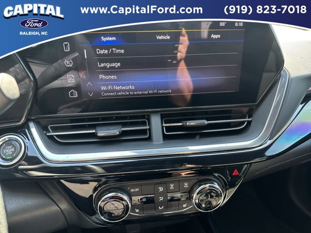 Used 2025 Chevrolet Trax RS w/ Driver Confidence Package FWD image 26