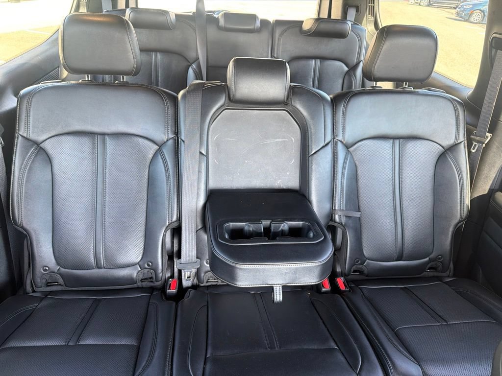 Used 2024 Jeep Wagoneer Series II w/ Flexible Seating Group RWD image 13