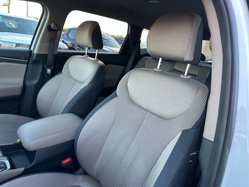 Used 2019 Hyundai Santa Fe SEL image 12