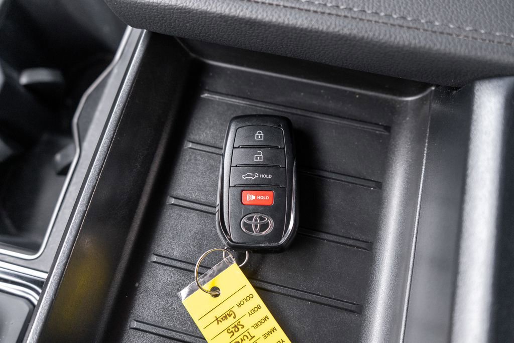 Used 2025 Toyota Tundra SR5 AWD/4WD image 33
