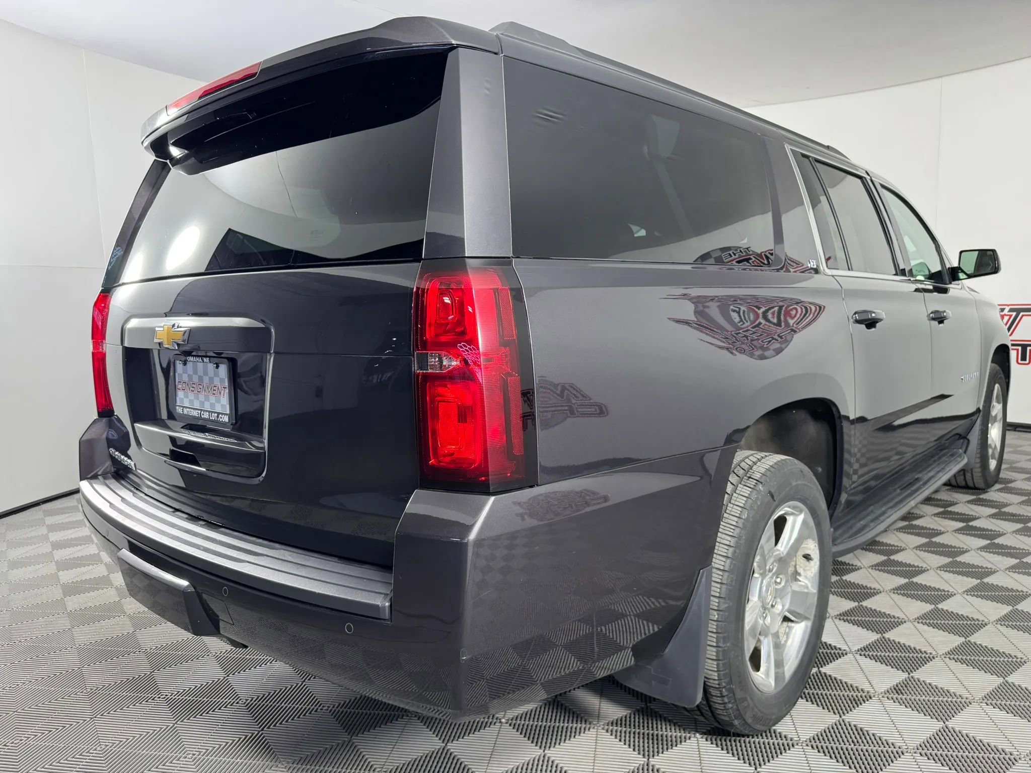 Used 2016 Chevrolet Suburban LT AWD/4WD image 21