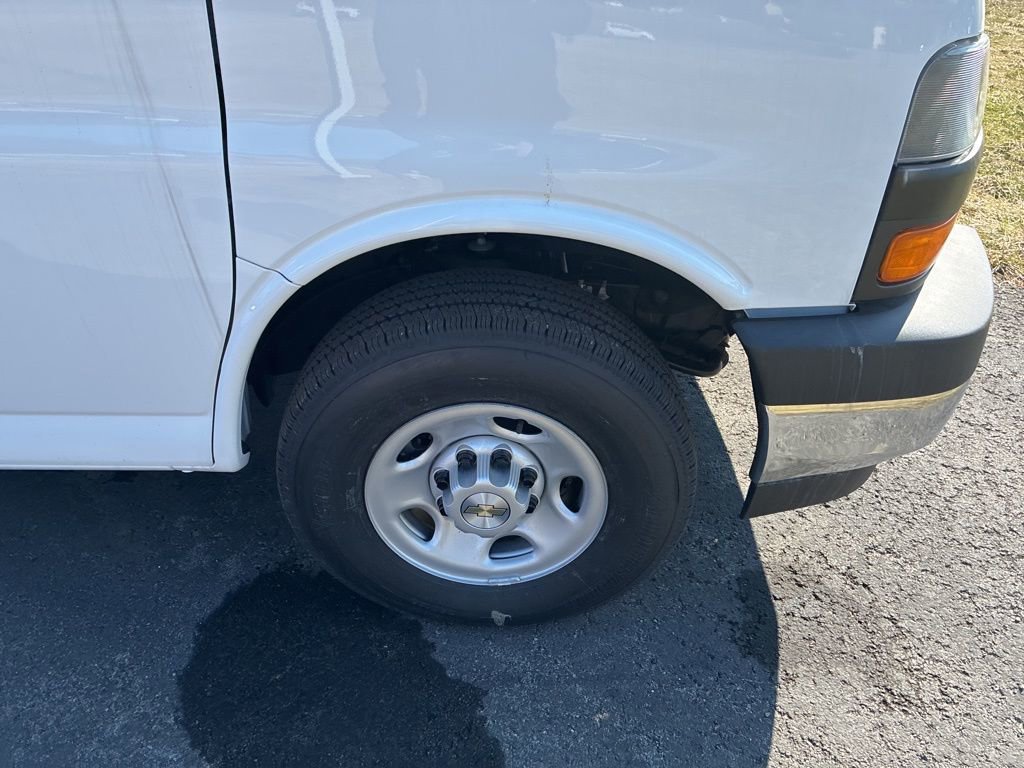 New 2025 Chevrolet Express 2500 w/ Driver Convenience Package image 10