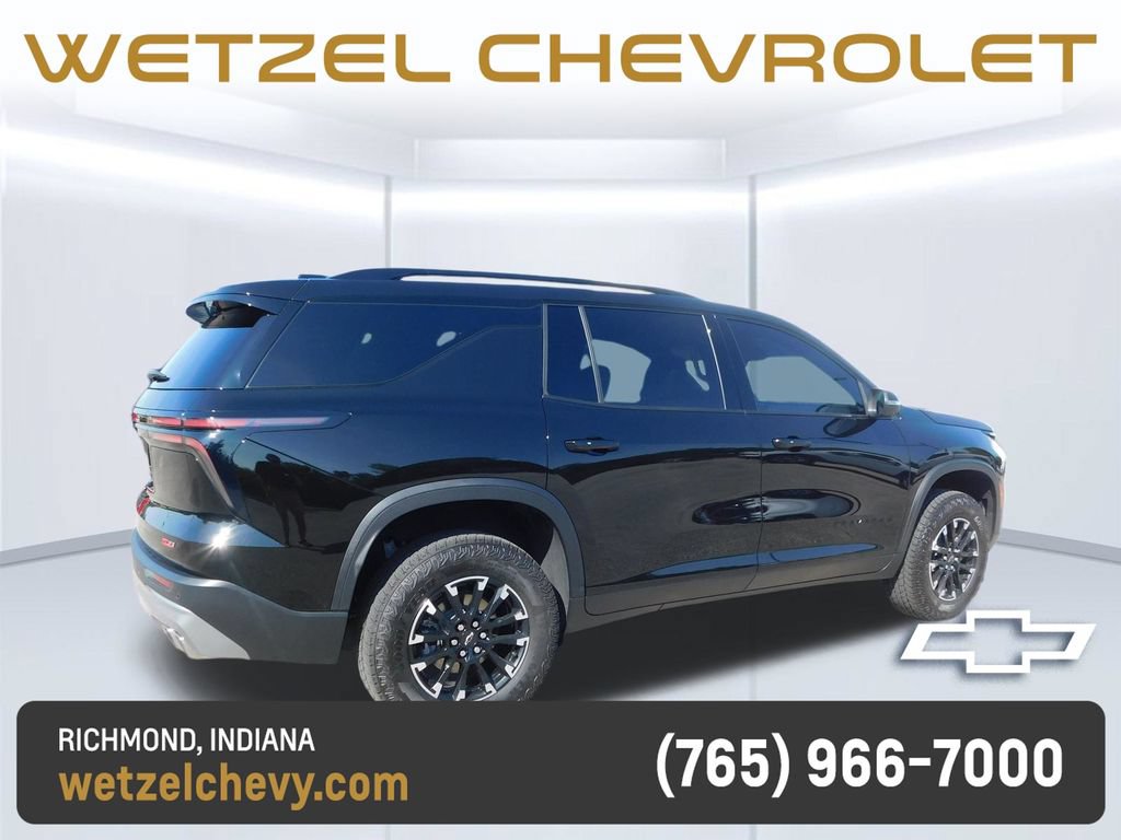 Used 2025 Chevrolet Traverse Z71 w/ Driver Confidence Package AWD/4WD image 3