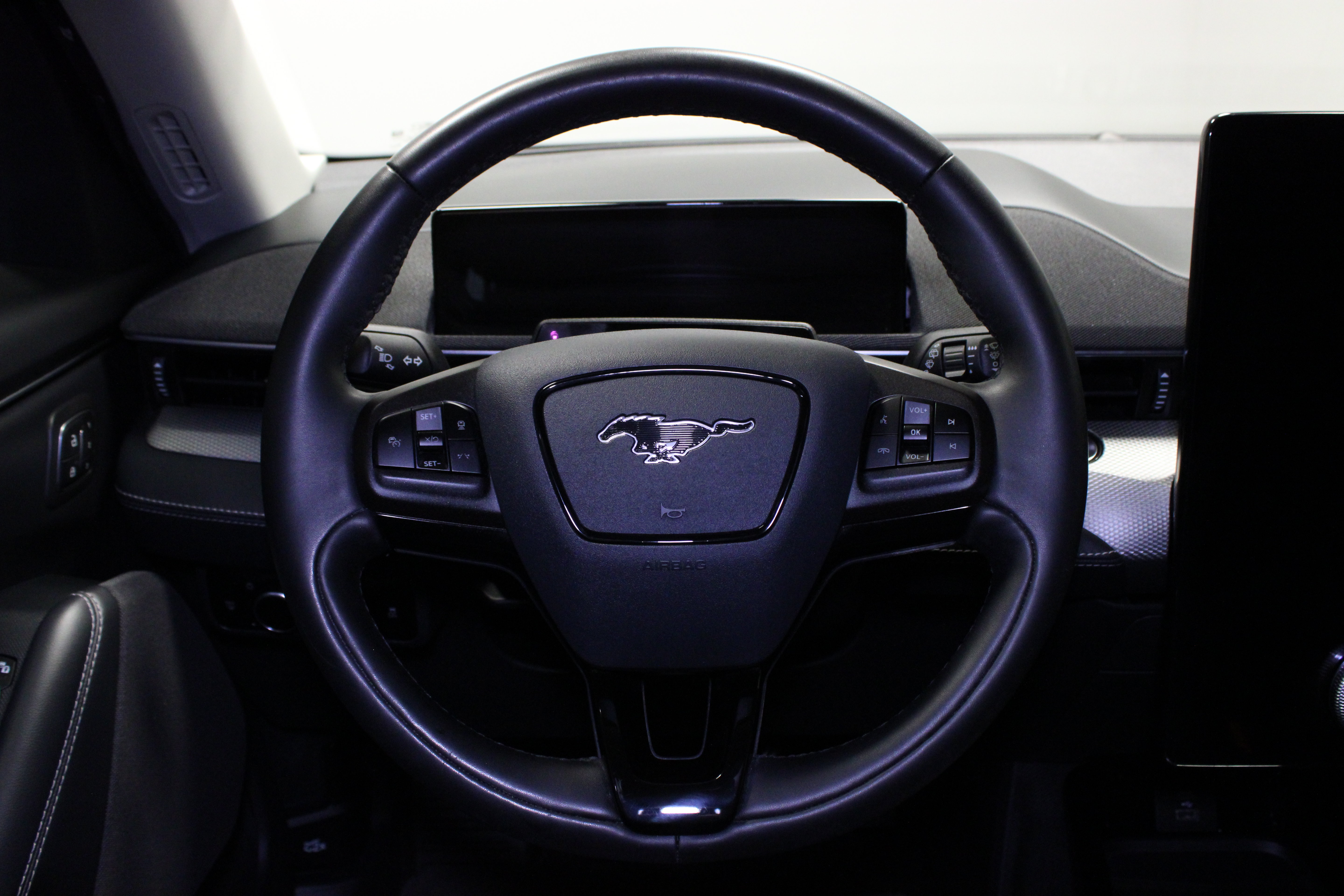 Used 2023 Ford Mustang Mach-E Select w/ Comfort Package Lite RWD image 22