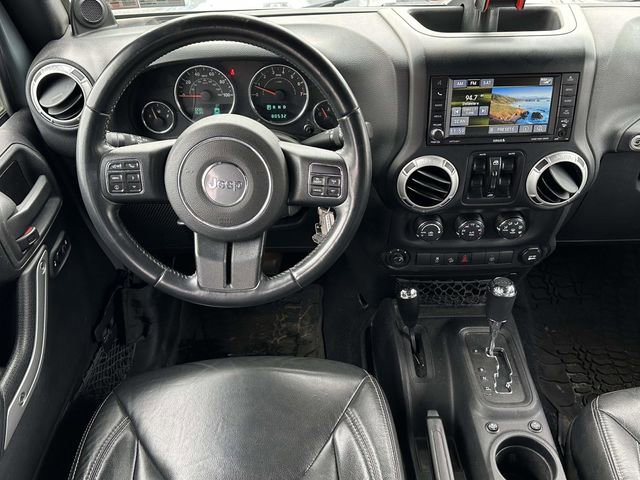 Used 2014 Jeep Wrangler Unlimited Rubicon w/ Connectivity Group image 9