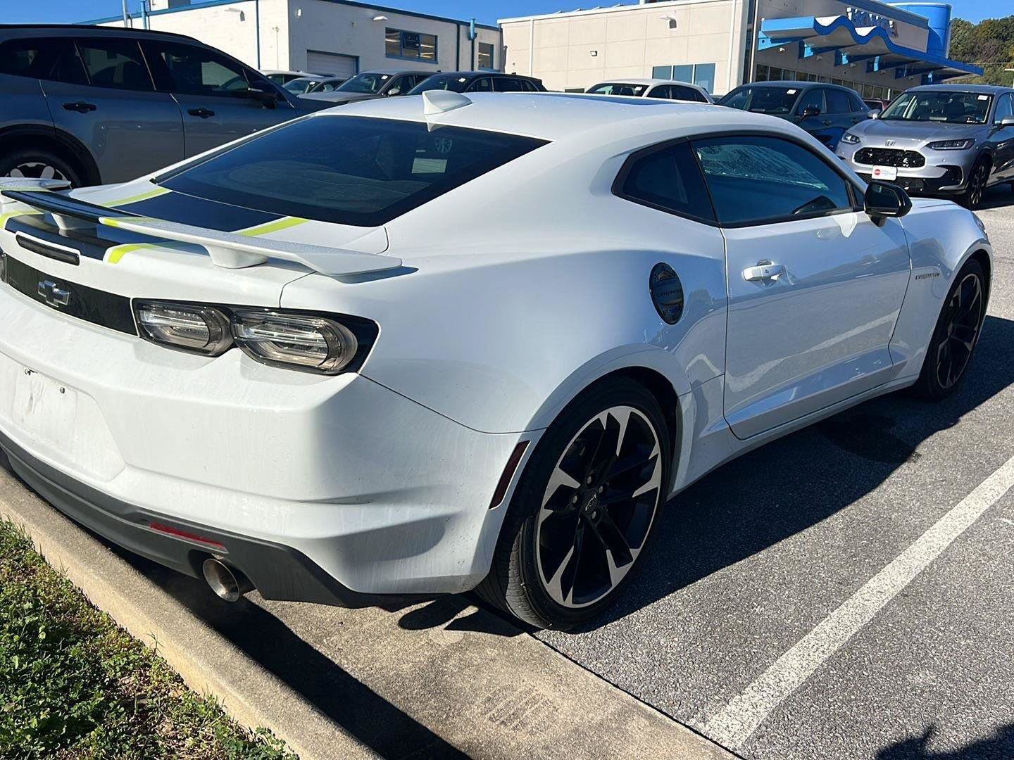 Used 2023 Chevrolet Camaro LT RWD image 4