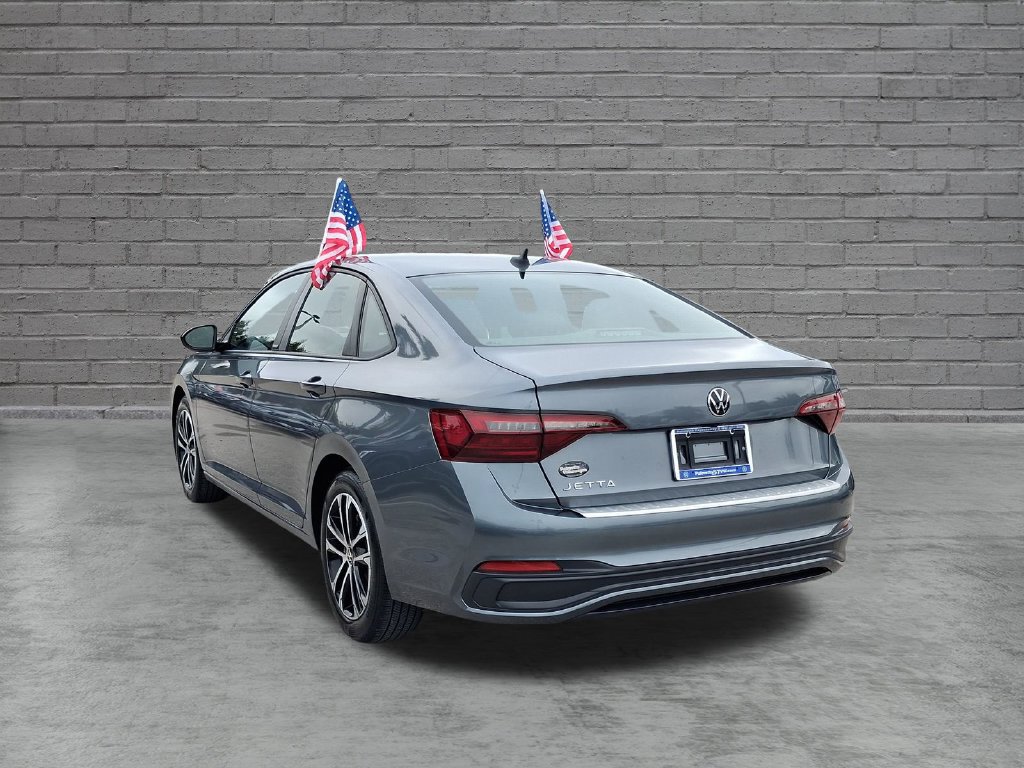 Certified 2024 Volkswagen Jetta Sport FWD image 9