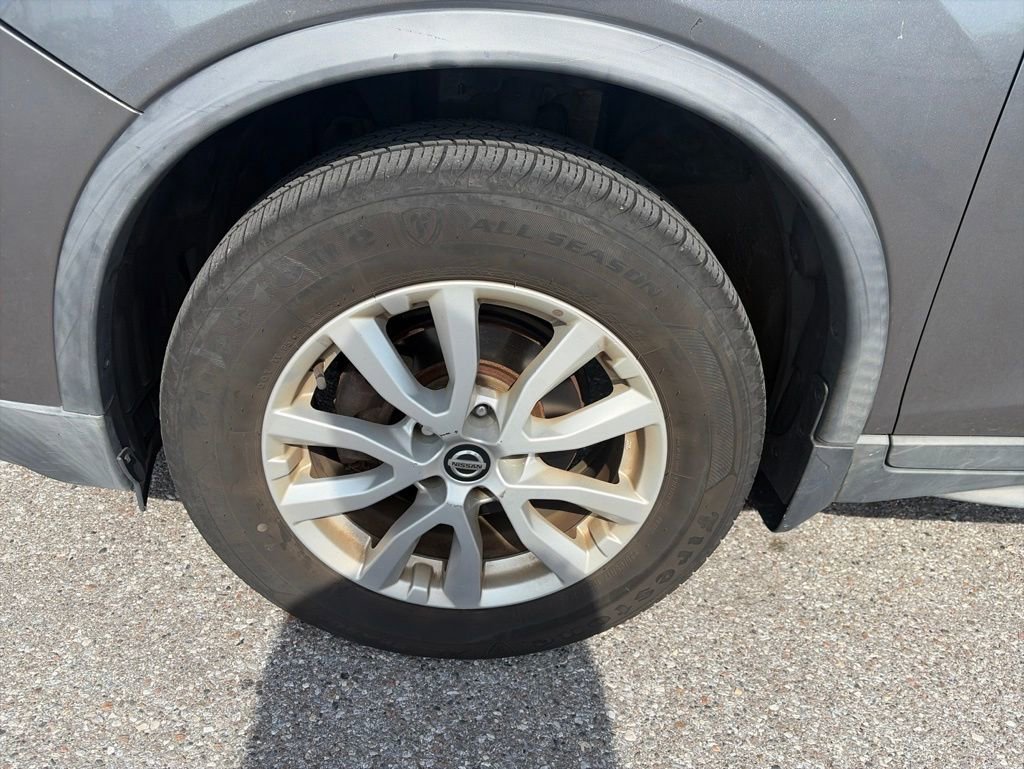 Used 2018 Nissan Rogue SV AWD/4WD image 11