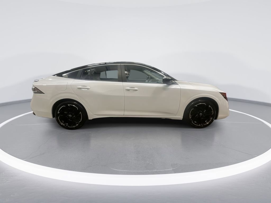 New 2026 Nissan Sentra SR w/ SR Premium Package FWD image 9