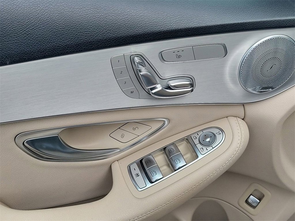Used 2019 Mercedes-Benz C 300 Sedan image 24