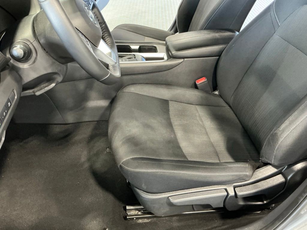 Used 2022 Nissan Sentra SV w/ Trunk Package FWD image 11