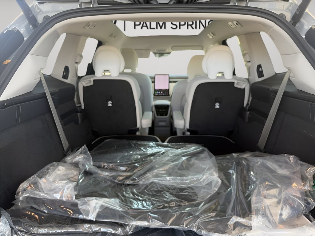 New 2026 Volvo EX90 Plus AWD/4WD image 9