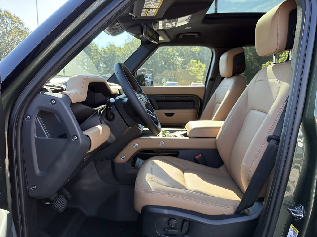 New 2026 Land Rover Defender 110 X-Dynamic SE AWD/4WD image 3