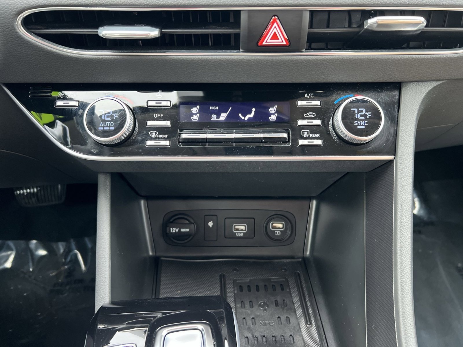 Used 2022 Hyundai Sonata Limited w/ Winter Weather Package image 21