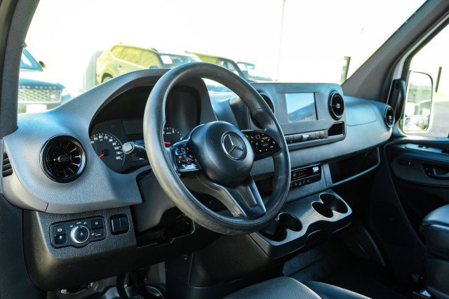 Used 2020 Mercedes-Benz Sprinter 2500 image 12