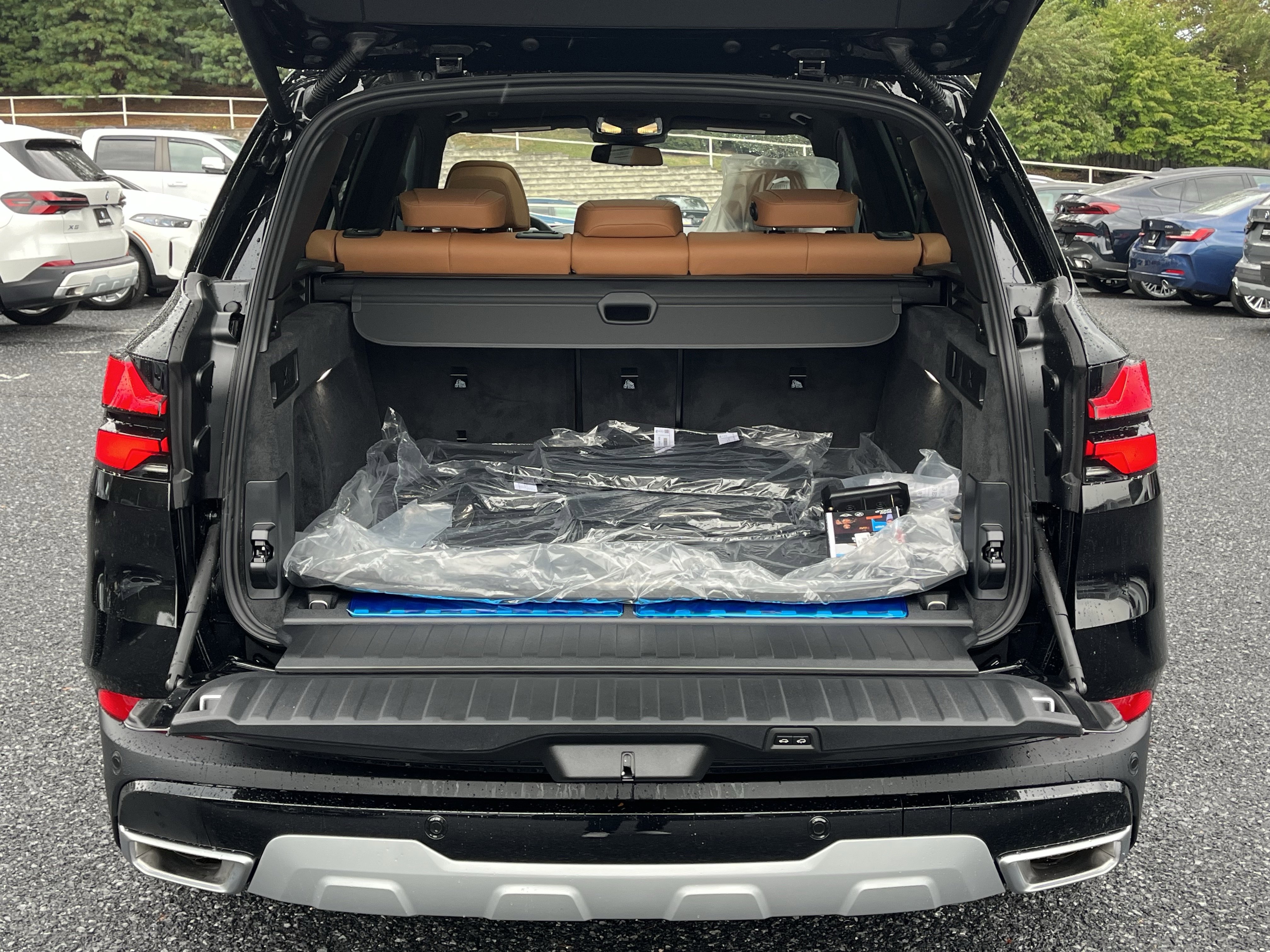 Used 2026 BMW X5 xDrive50e w/ Executive Package image 8