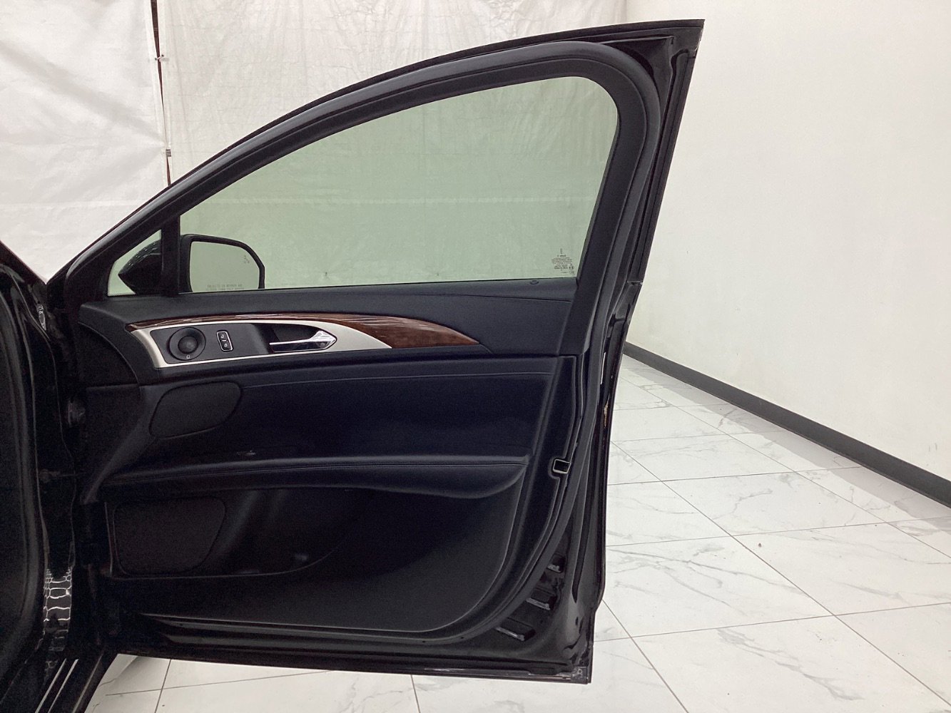 Used 2019 Lincoln MKZ Reserve w/ Reserve Plus Package AWD/4WD image 19
