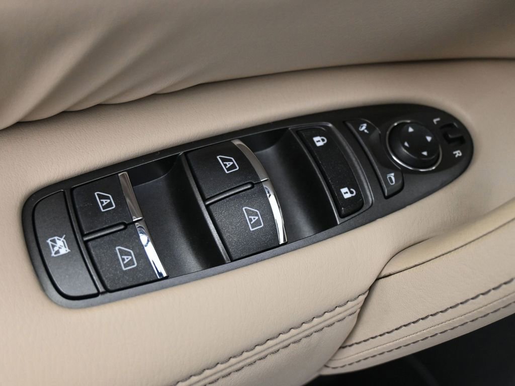 Used 2023 Nissan Armada Platinum w/ Captain's Chairs Package image 4