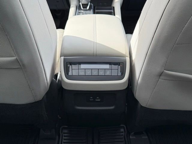 Used 2022 Nissan Pathfinder SV w/ SV Premium Package AWD/4WD image 44