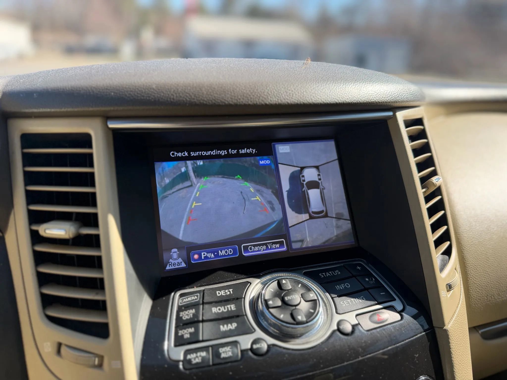 Used 2014 INFINITI QX70 3.7 Sport Utility 4D w/ Premium Package image 33