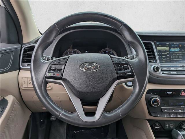 Used 2016 Hyundai Tucson Limited w/ Option Group 03 FWD image 12