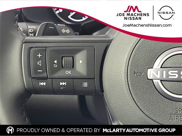 New 2025 Nissan Pathfinder SV image 15