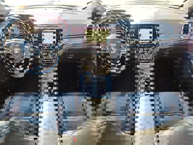 Used 2019 Jeep Grand Cherokee Limited image 27