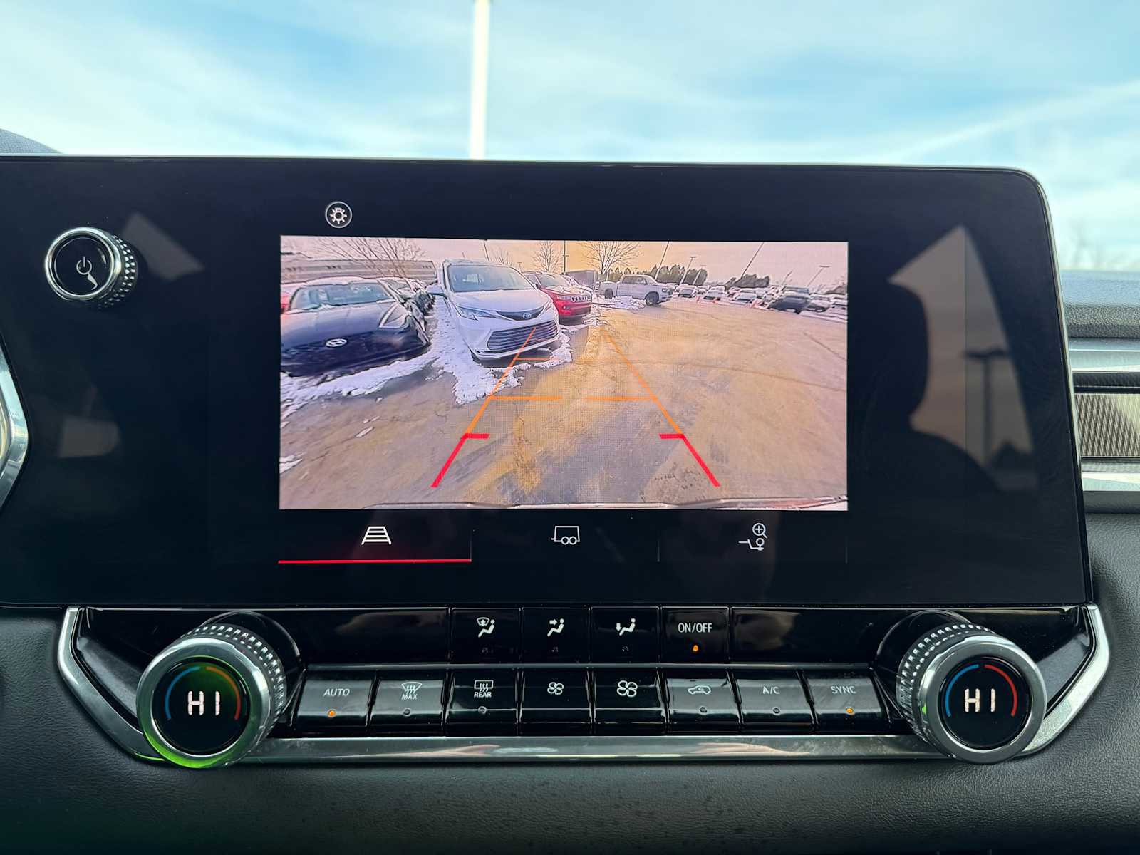 Used 2024 GMC Canyon Elevation w/ Convenience Package image 31