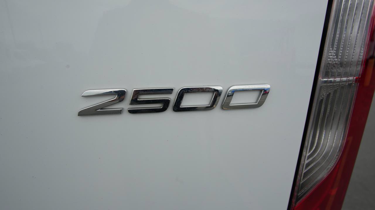 Used 2024 Mercedes-Benz Sprinter 2500 image 17