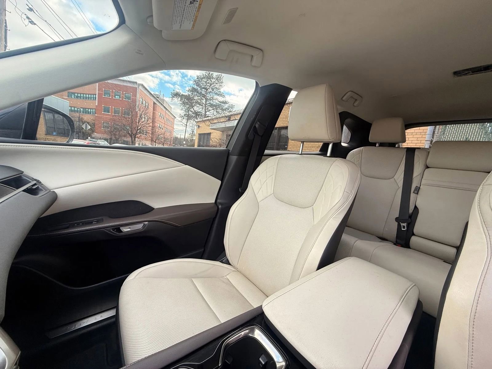 Used 2024 Lexus RX 350 FWD w/ Technology Package image 27