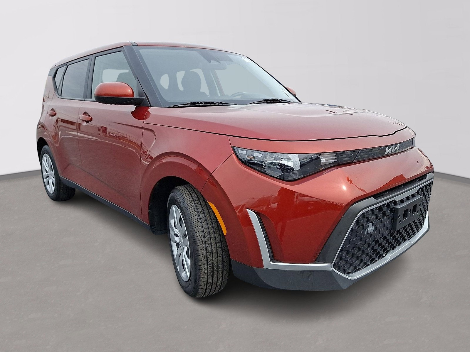 Used 2023 Kia Soul LX image 3