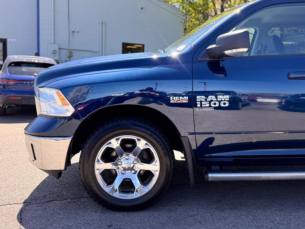 Used 2021 RAM 1500 Classic SLT w/ SLT Plus D￩cor Group AWD/4WD image 10