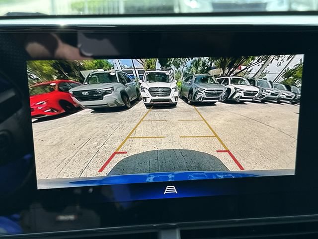 Used 2024 Chevrolet Trax RS w/ Driver Confidence Package FWD image 17