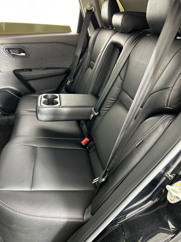 Used 2023 Nissan Rogue SV FWD image 17