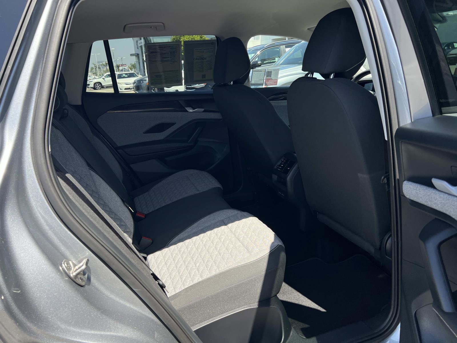 Certified 2025 Volkswagen Tiguan S FWD image 32