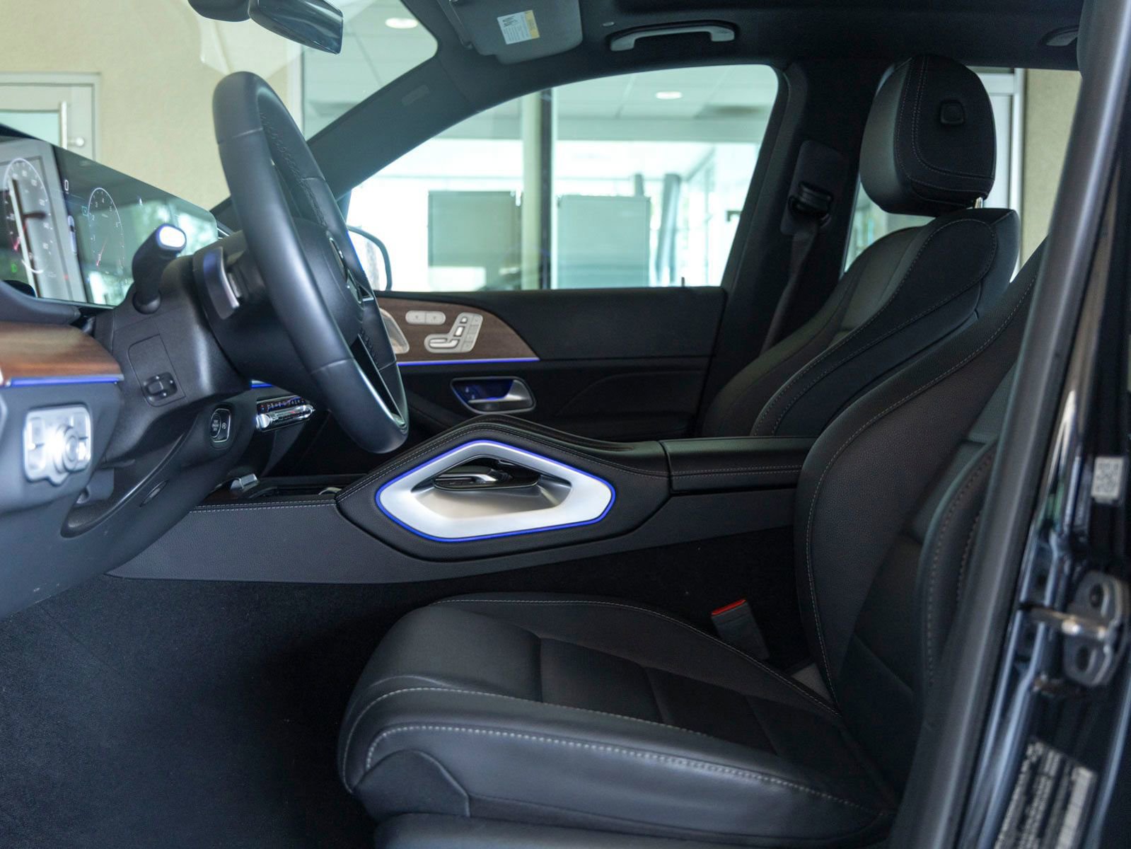 Used 2025 Mercedes-Benz GLE 350 4MATIC image 14