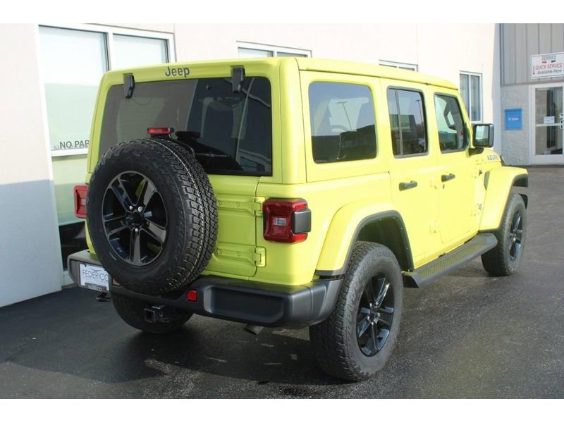 Used 2022 Jeep Wrangler Unlimited Sahara image 3