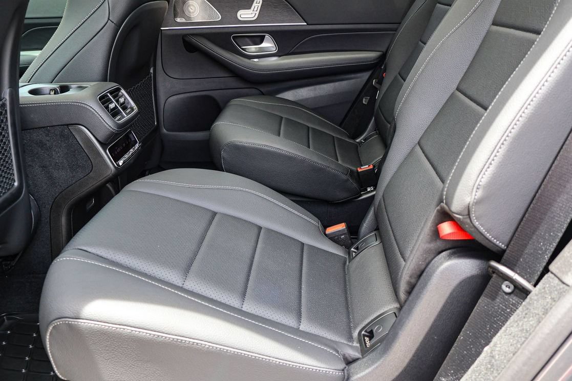 New 2026 Mercedes-Benz GLS 450 4MATIC image 35